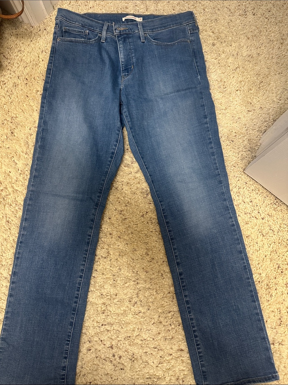Levi's Women's Straight-Leg Jeans in Medium Blue Wash